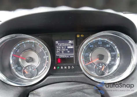 2013 Chrysler Town & Country Touring z USA, uszkodzony, nr VIN 2C4RC1BG5DR781446